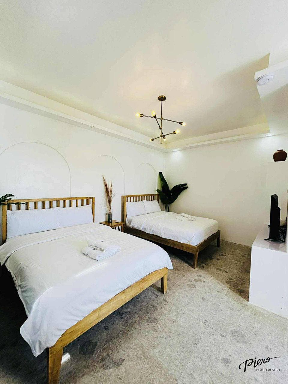 Ibiza Room thumbnail 2